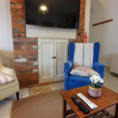 Stylish Town Centre Apartments Nailsworth Exterior foto