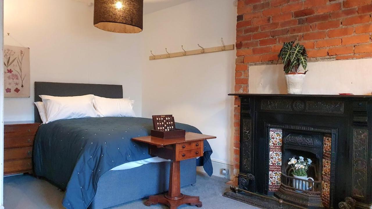 Stylish Town Centre Apartments Nailsworth Exterior foto