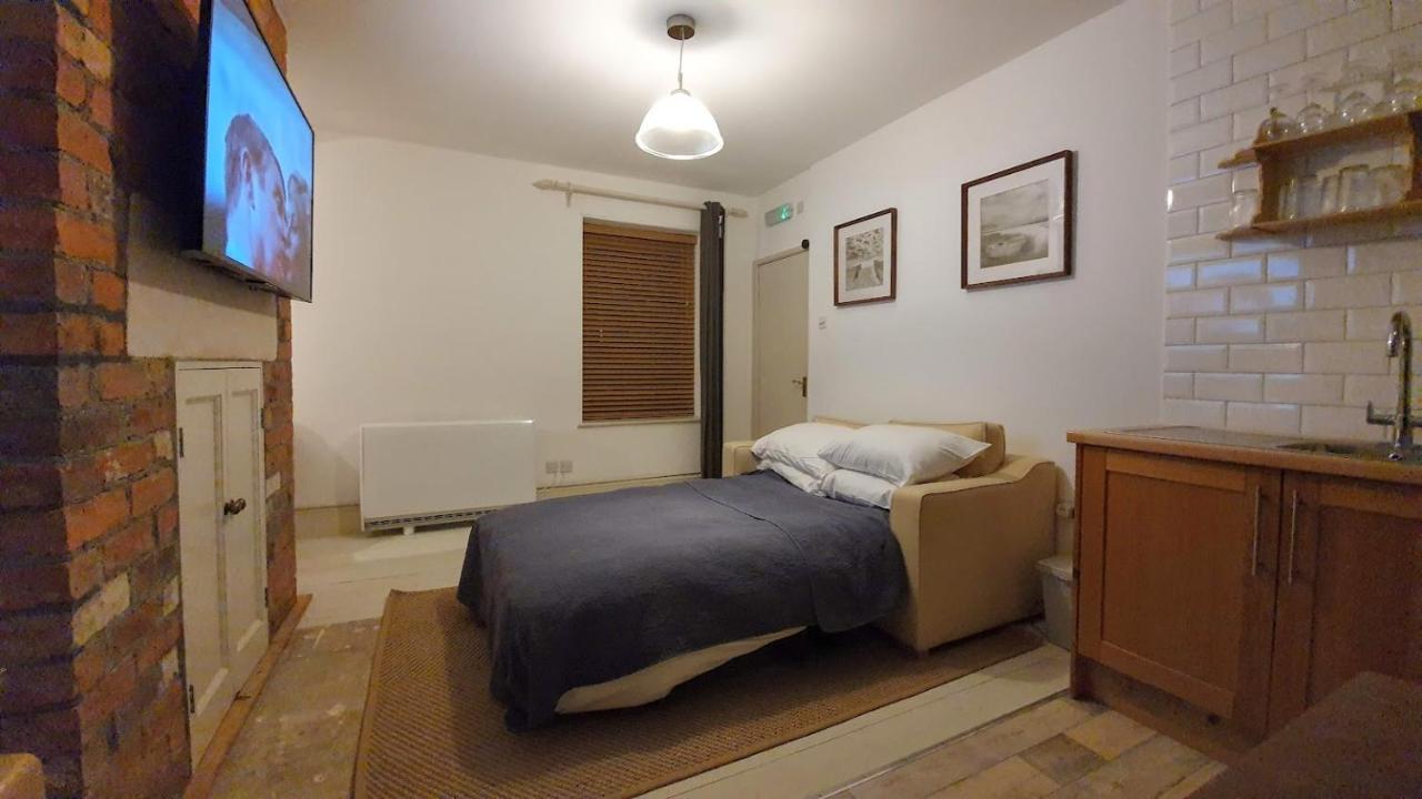 Stylish Town Centre Apartments Nailsworth Exterior foto