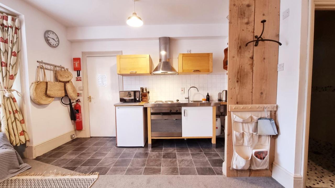 Stylish Town Centre Apartments Nailsworth Exterior foto